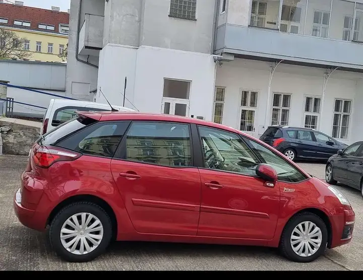 Citroen C4 Picasso 2010 photo 3
