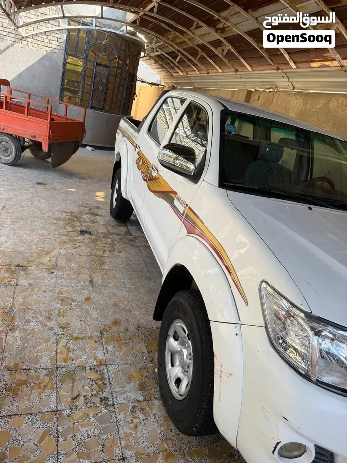 Toyota Hilux 2014 photo 3