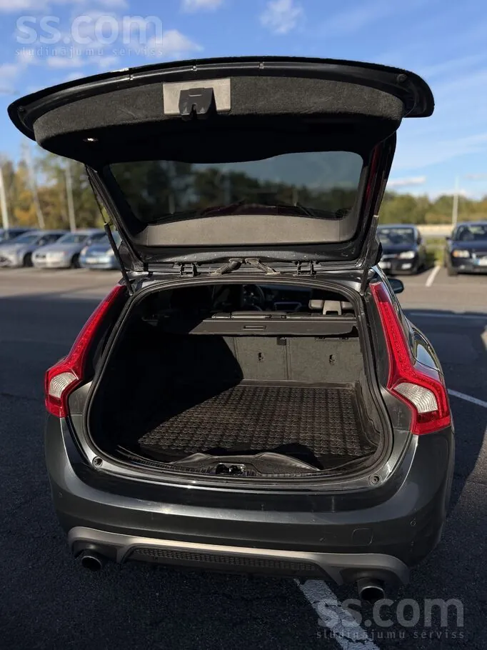 Volvo V60 2014 photo 4