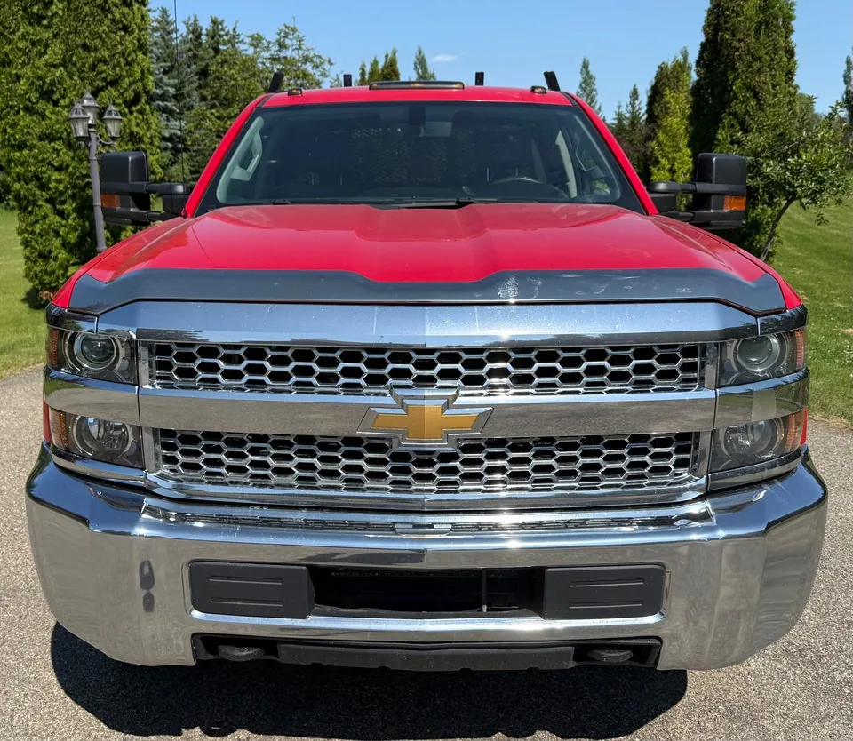 Chevrolet Silverado 3500Hd 2019 photo 2