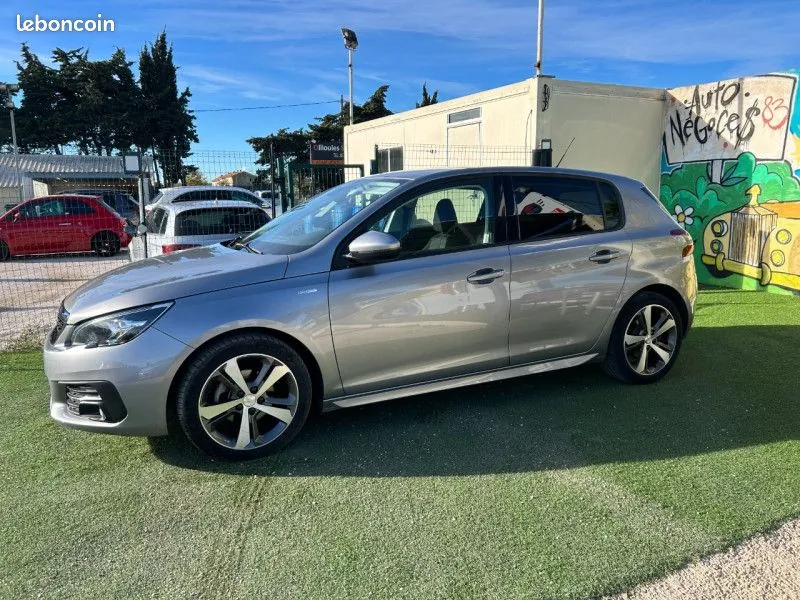 Peugeot 308 2019 photo 3