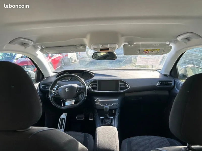 Peugeot 308 2019 photo 5