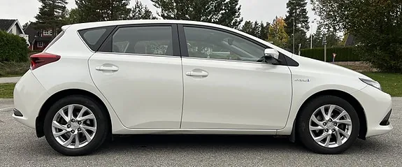Toyota Auris 2016 photo 4