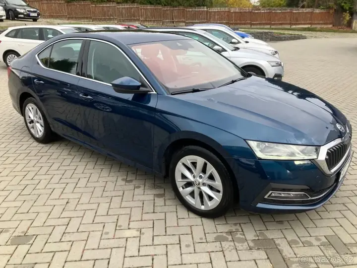 Skoda Octavia 2023 photo 2