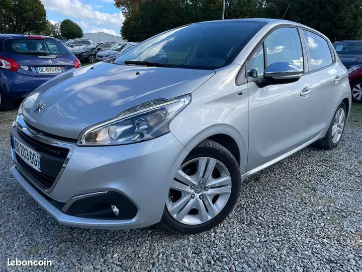 Peugeot 208 2017 photo 2