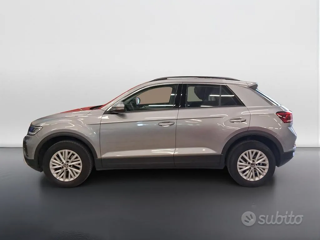 Volkswagen T-Roc 2023 photo 3