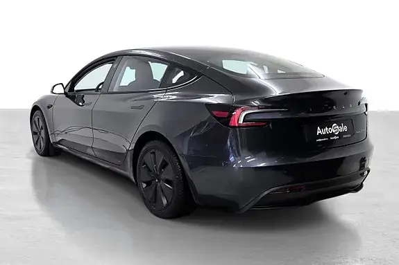 Tesla Model 3 2025 photo 4