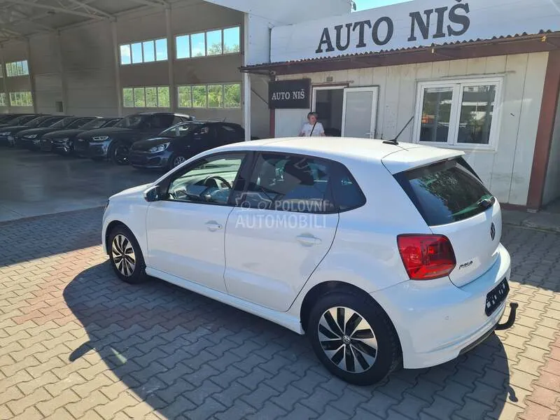 Volkswagen Polo 2015 photo 5