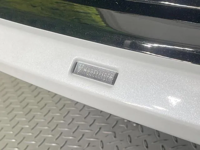 Toyota Harrier 2023 photo 3
