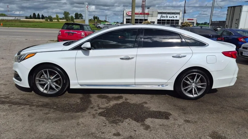 Hyundai Sonata 2015 photo 2