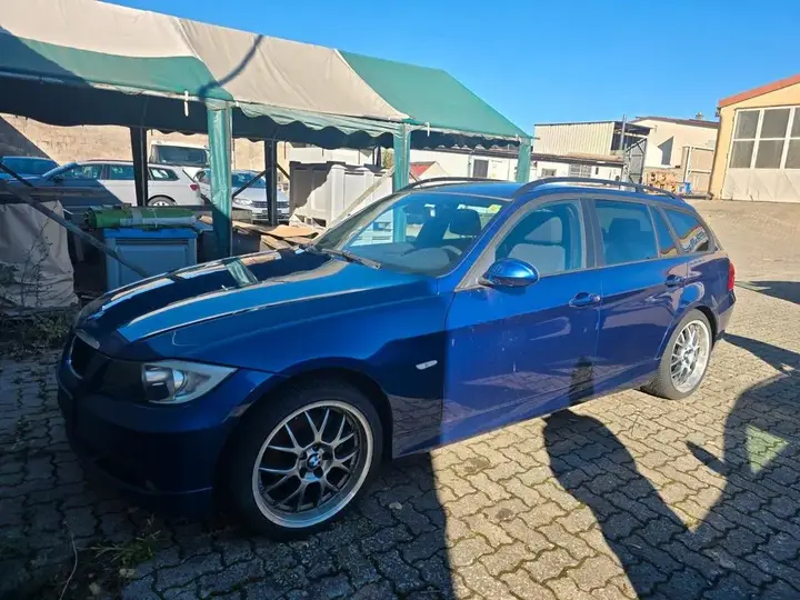 BMW 318I