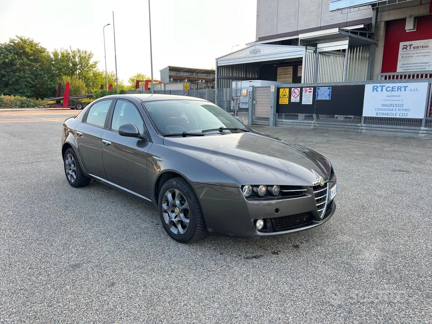 Alfa Romeo 159 2008 photo 3