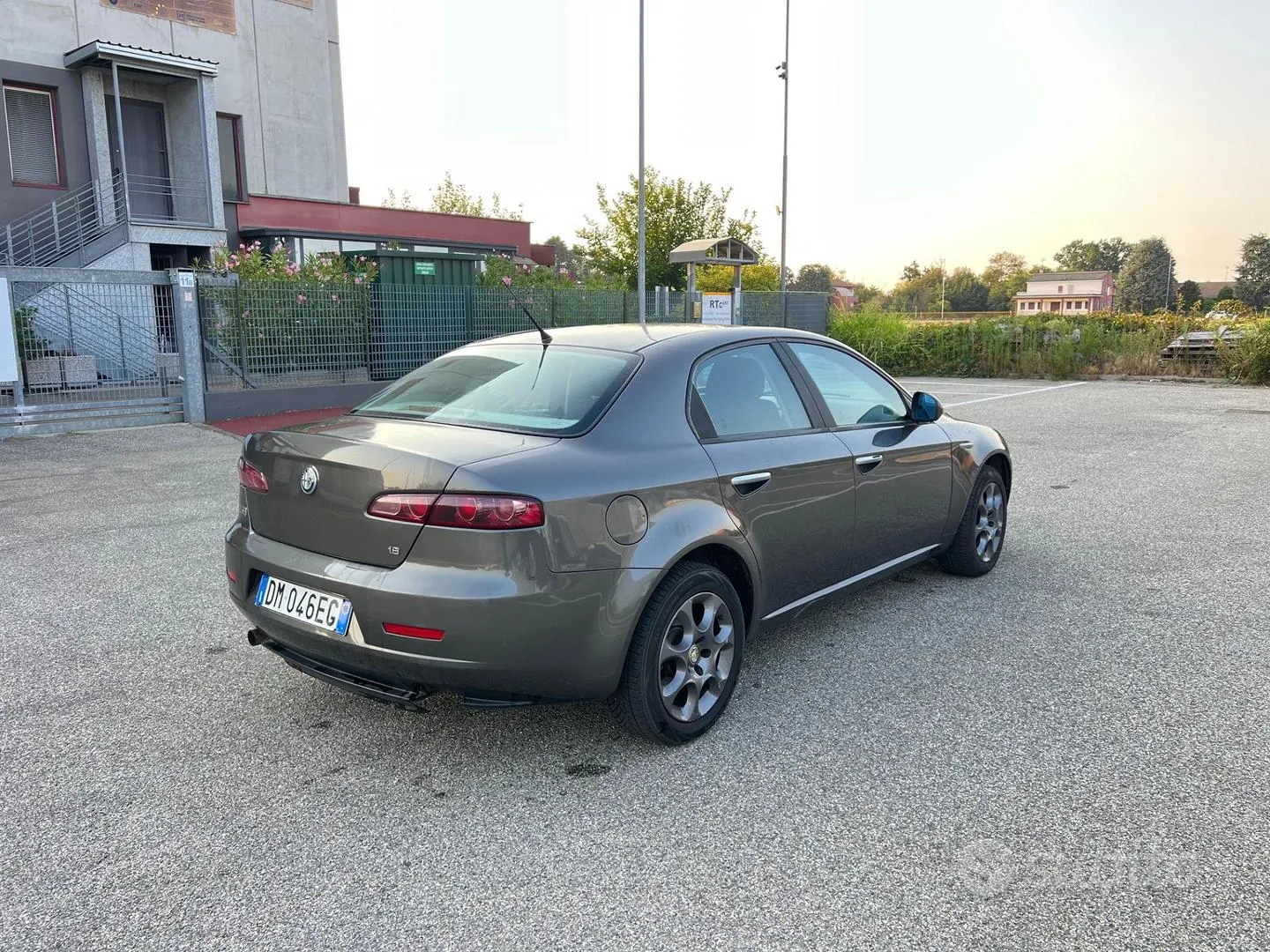 Alfa Romeo 159 2008 photo 4
