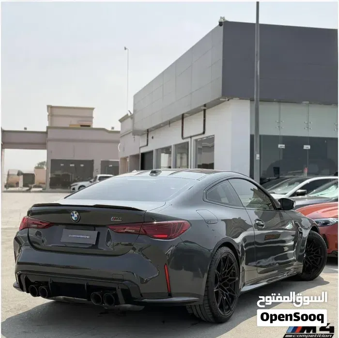 BMW M4 2025 photo 4