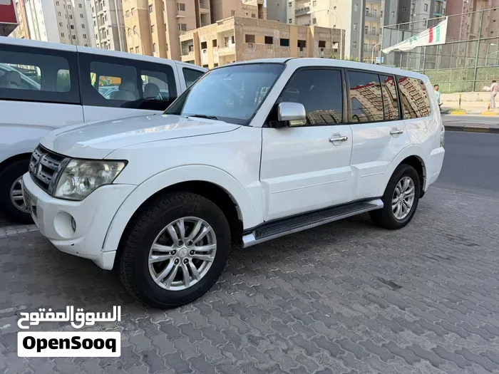 Mitsubishi Pajero 2014 photo 5