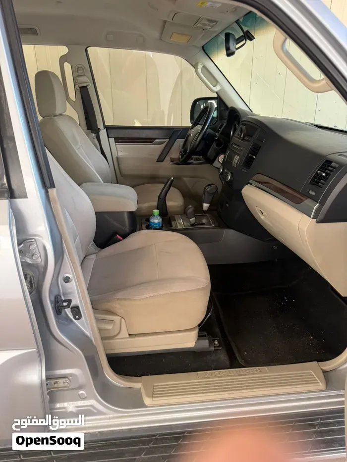 Mitsubishi Pajero 2014 photo 2