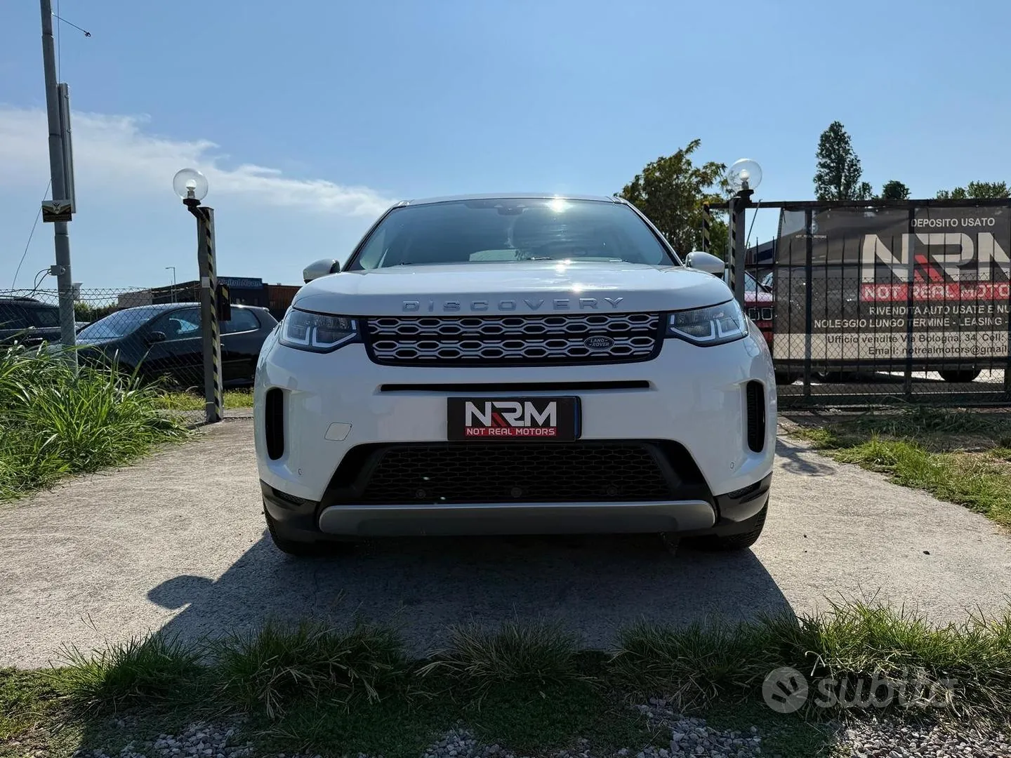 Land Rover Discovery Sport 2020 photo 2