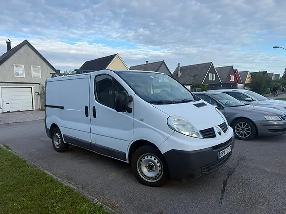 Renault Trafic 2008 photo 2