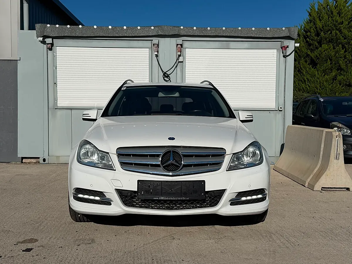 Mercedes-Benz C-Class 2013 photo 2