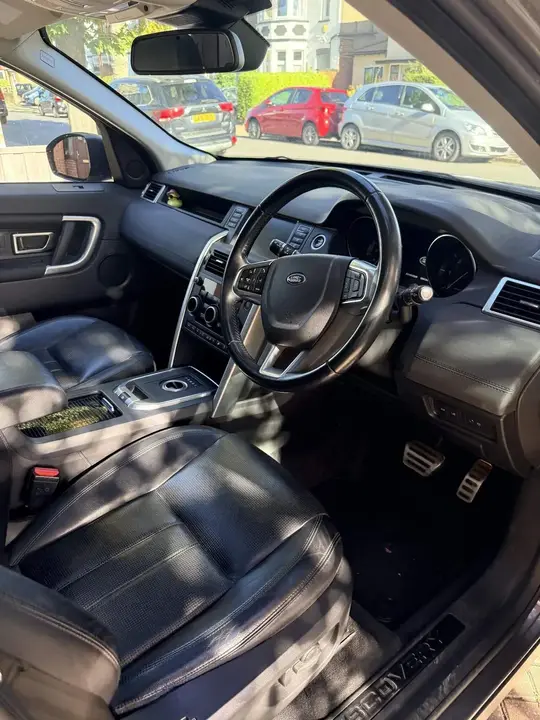 Land Rover Discovery Sport 2016 photo 4