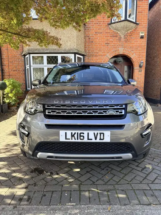 Land Rover Discovery Sport 2016 photo 2