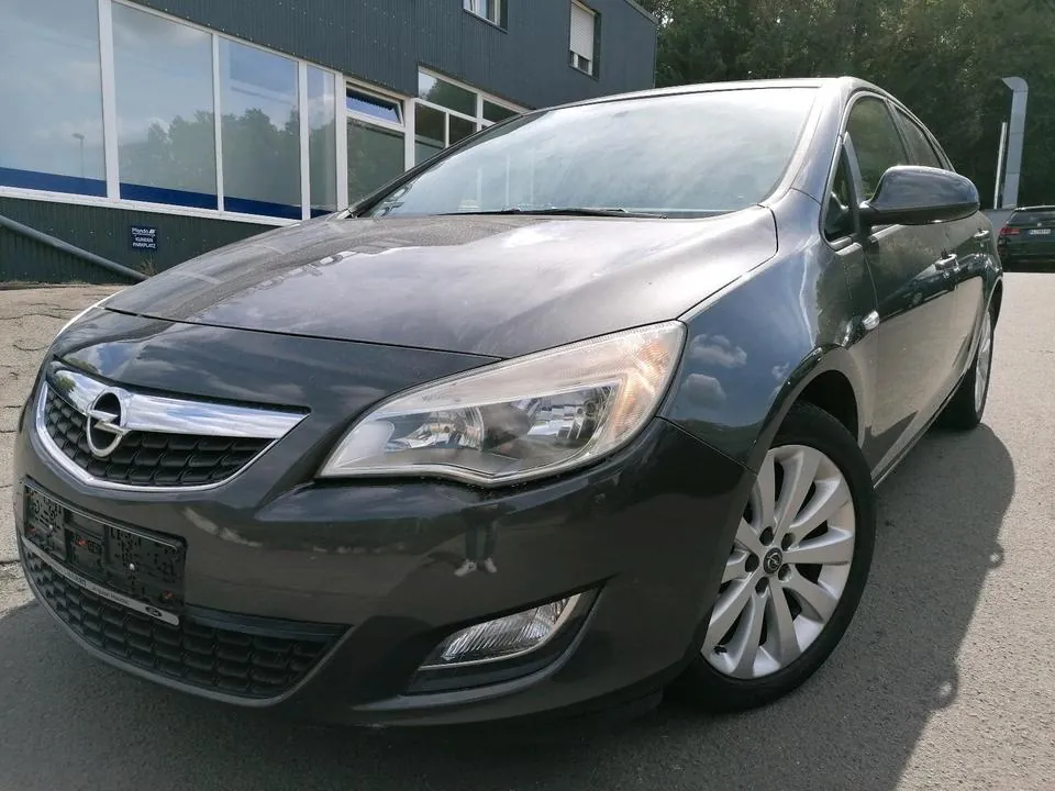 Opel Astra J