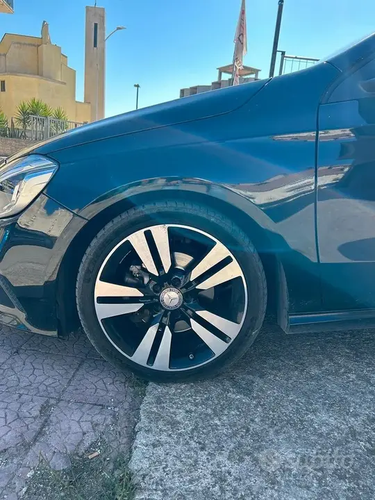 Mercedes-Benz A 2016 photo 5