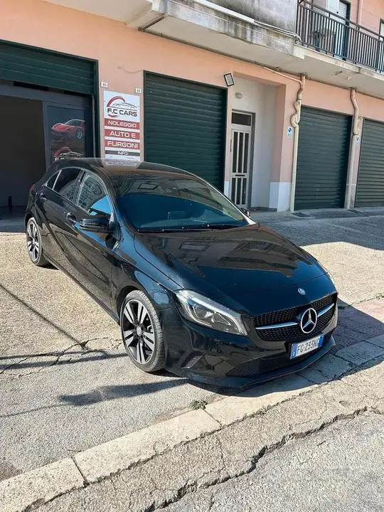 Mercedes-Benz A 2016 photo 3