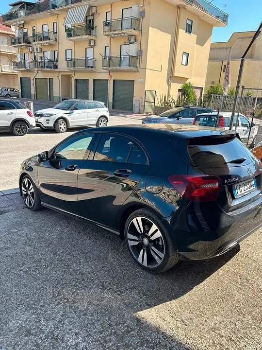 Mercedes-Benz A 2016 photo 2