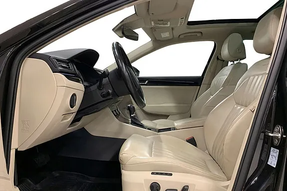 Skoda Superb 2018 photo 5