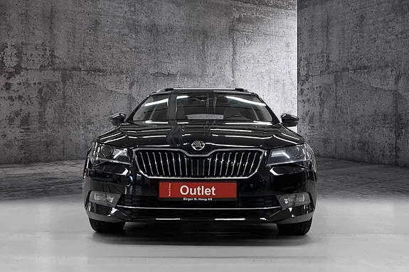 Skoda Superb 2018 photo 2