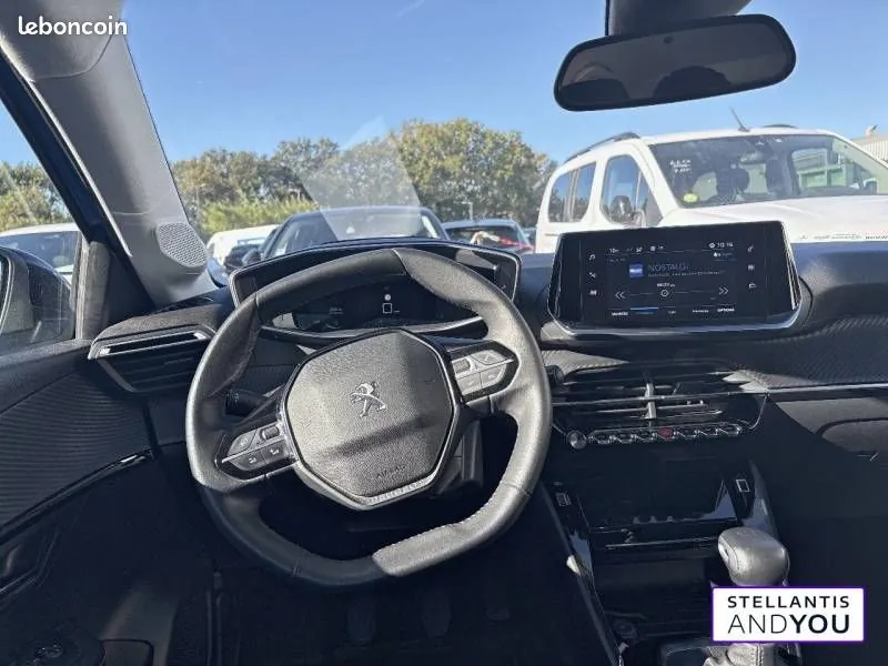 Peugeot 208 2022 photo 2