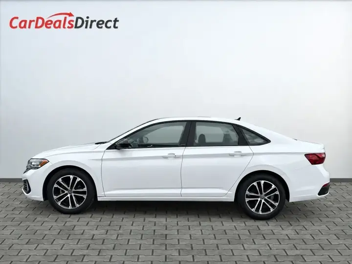 Volkswagen Jetta 2024 photo 3