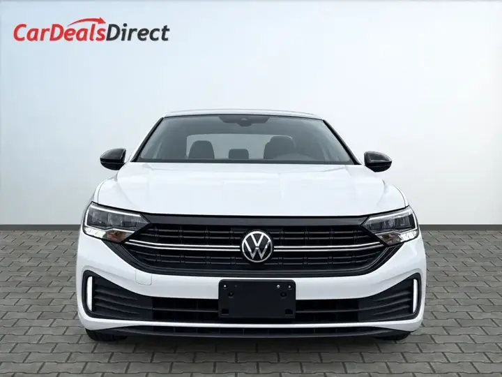 Volkswagen Jetta 2024 photo 2