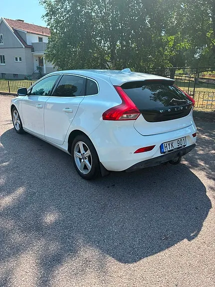 Volvo V40 2012 photo 5