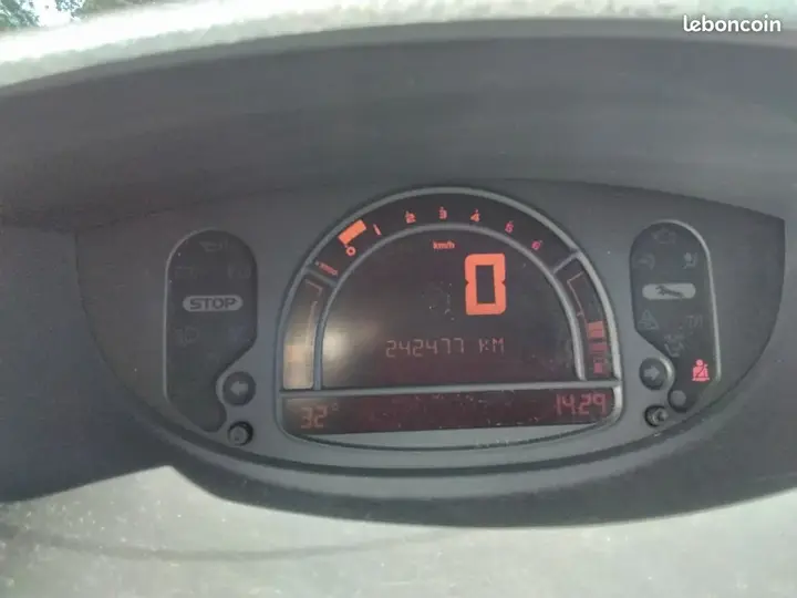 Renault Modus 2005 photo 3