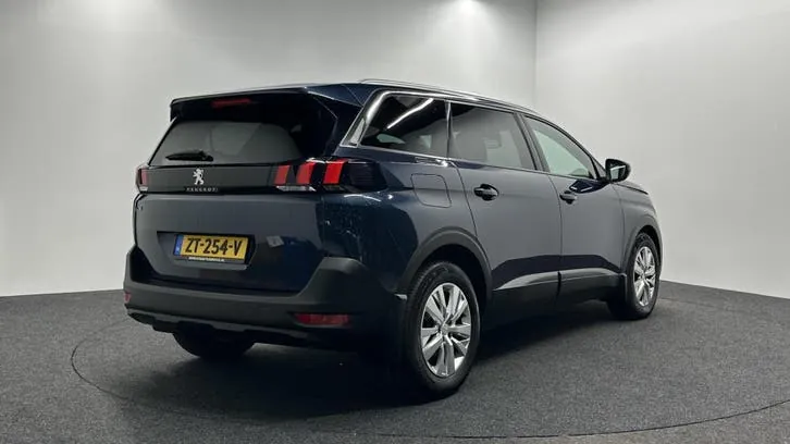 Peugeot 5008 2019 photo 2