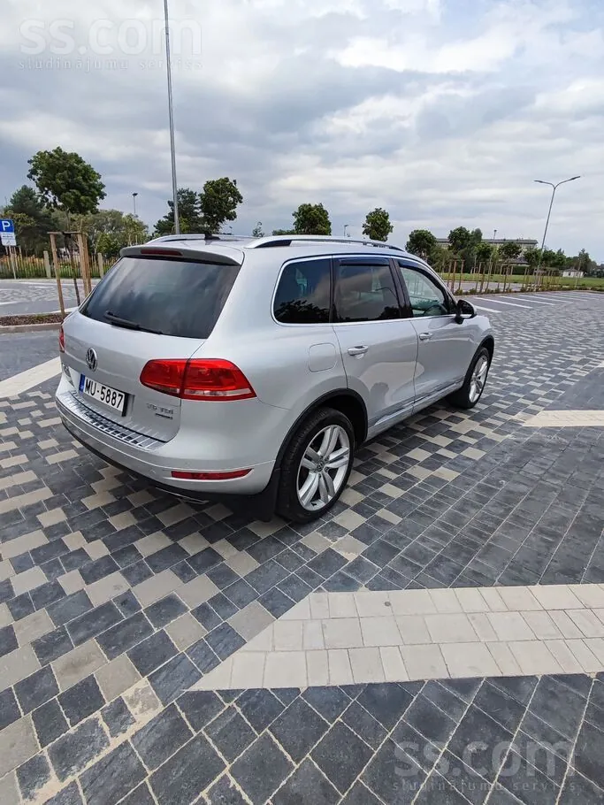 Volkswagen Touareg 2011 photo 2