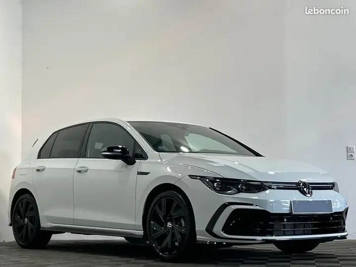 Volkswagen Golf 2024 photo 2
