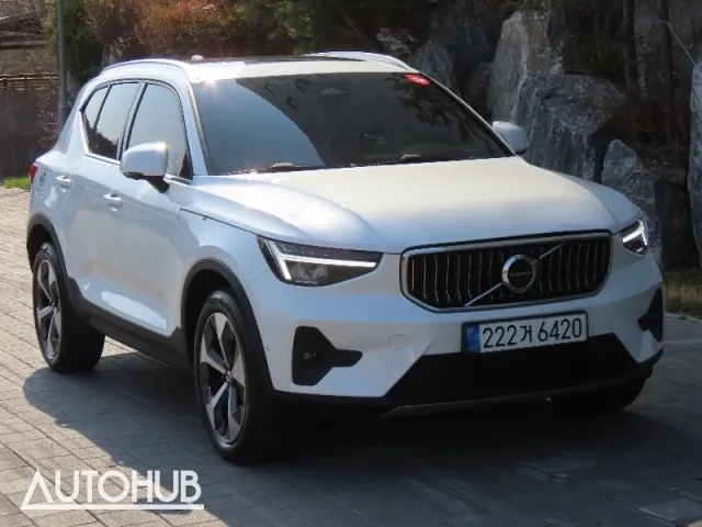 Volvo Xc40 2022 photo 2