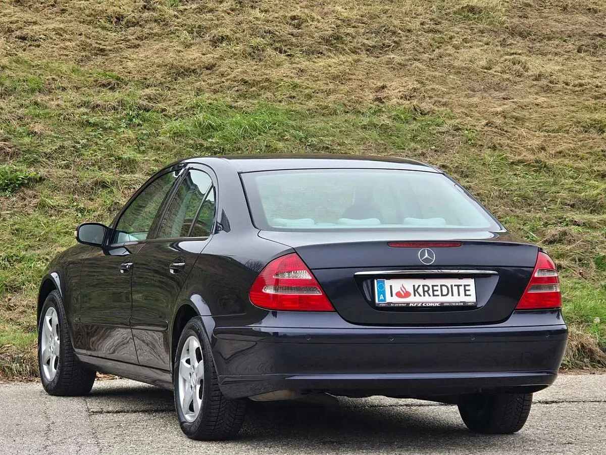 Mercedes-Benz E-Class 2003 photo 3