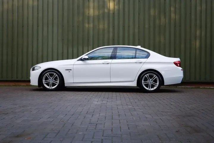 BMW 5 Series 2016 photo 4