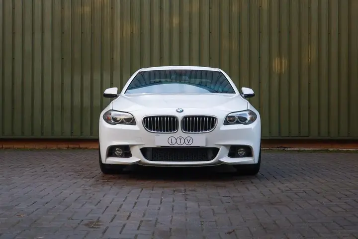 BMW 5 Series 2016 photo 2
