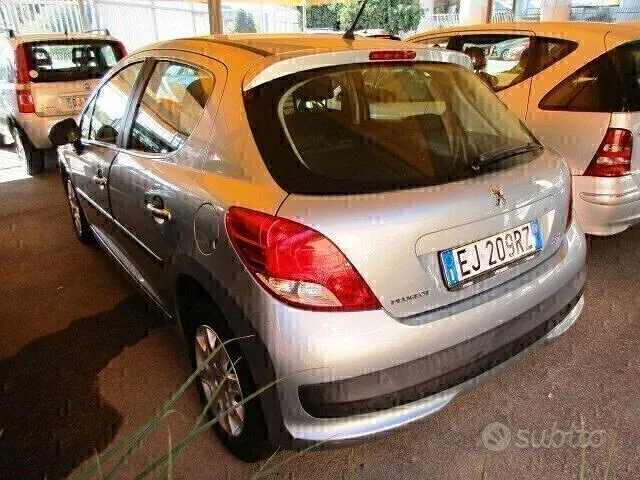 Peugeot 207 2011 photo 4