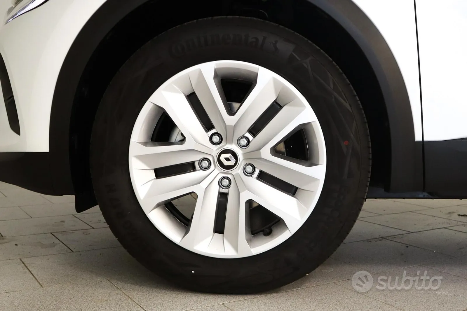 Renault Captur 2023 photo 3