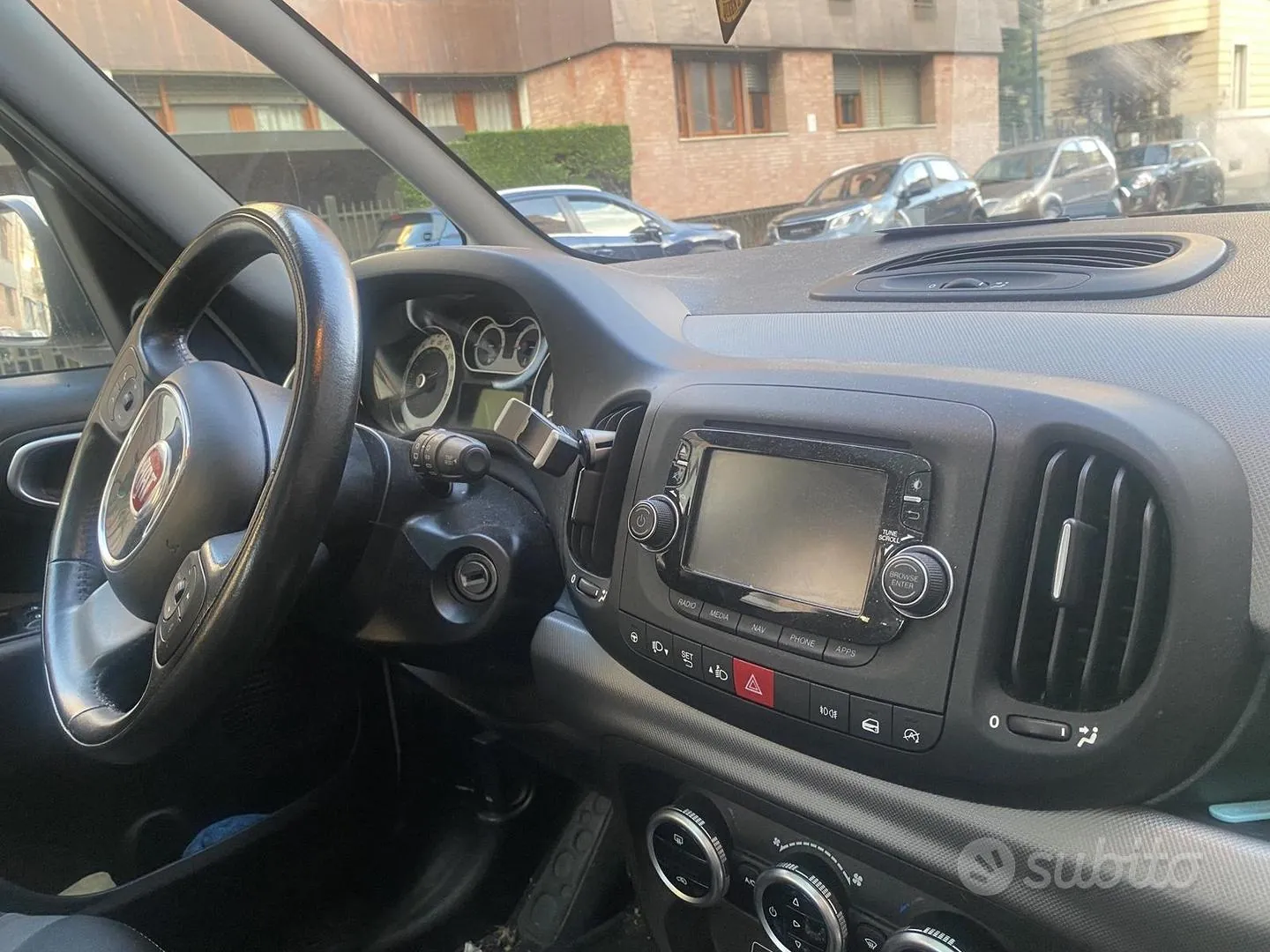 Fiat 500L 2016 photo 2