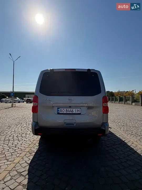 Opel Zafira Life 2020 photo 2