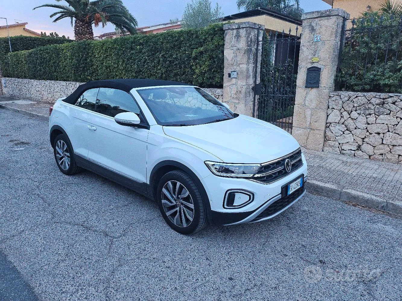 Volkswagen T-Roc 2022 photo 3