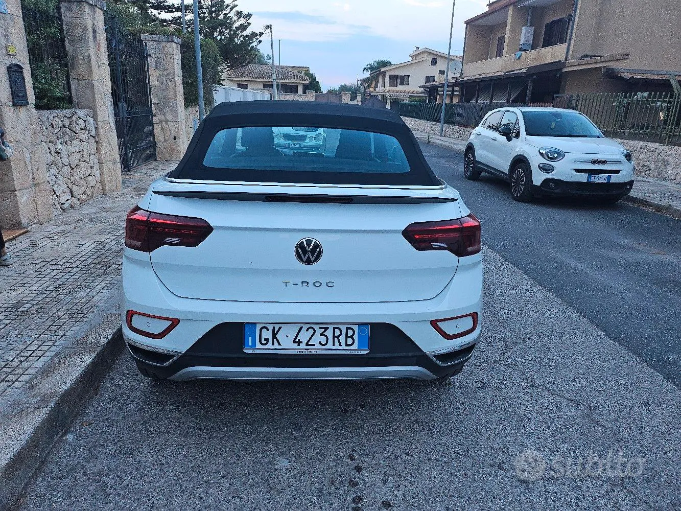 Volkswagen T-Roc 2022 photo 2