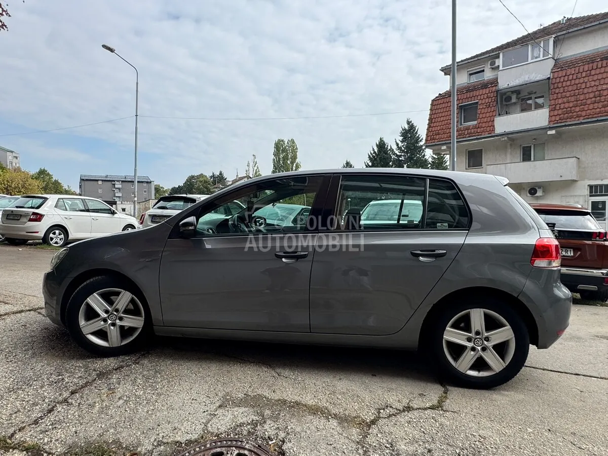 Volkswagen Golf 2010 photo 3